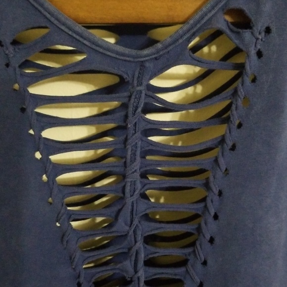 Top - Picture 3 of 5